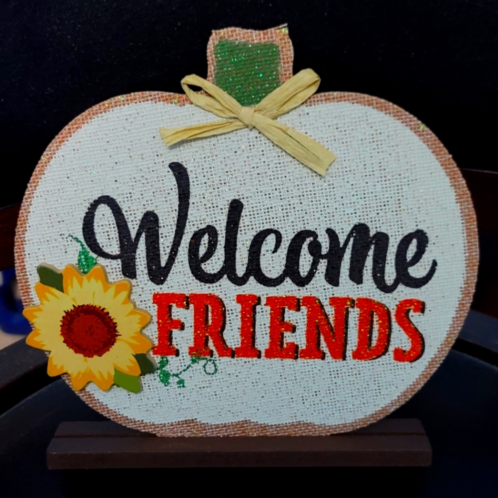 Fall-themed Decor Set